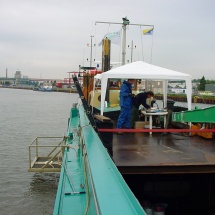 Bodemmonsters met een zuigerboor vanaf het boorbordes van de Twee Gebroeders