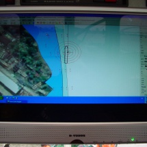 Door de aangeleverde GPS coordinaten vooraf in de computer van het schip te zetten kan er snel en prcies tussen de locaties gemanuvreerd worden